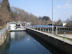 Nebenkanal der Wiese bei Steinen