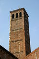 Il "Campanile dei canonici" visto dall'atrio / The "Canons' church tower" as seen from the atrium.