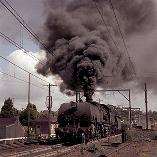 <span class="mw-page-title-main">New South Wales AD60 class locomotive</span> Class of four-cylinder Garratt locomotives