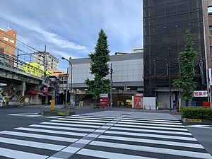 東口（2022年7月）