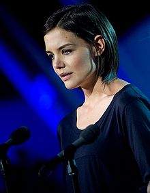 Katie Holmes making a speech at the National Memorial Day in Washington DC, May 24, 2009
