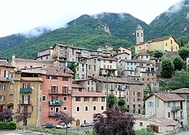 An view of the village of Lantosque, with the church of Saint-Pons in the upper right