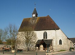 Église de Marigny : depuis la place.