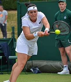 Jabeur at Wimbledon qualifying in 2017 Ons Jabeur (34888911603).jpg