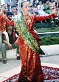 Suluk woman in a pangalay dance.