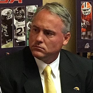 <span class="mw-page-title-main">Jay Hopson</span> American football player and coach (born 1968)