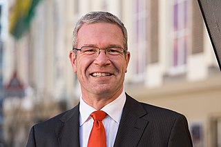 <span class="mw-page-title-main">Elbert Dijkgraaf</span> Dutch economist and politician