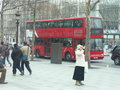 Turistický vyhliadkový autobus v Paríži