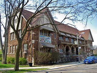 <span class="mw-page-title-main">Albany Park, Chicago</span> Community area in Chicago