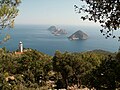 Cape Gelidonya near Finike is the site of the wreck of a Phoenician merchant ship from about 1200 BC