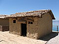 Reconstitution d'une maison préhistorique.