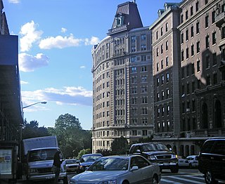 <span class="mw-page-title-main">116th Street (Manhattan)</span> West-east street in Manhattan, New York