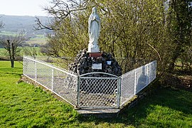 Statue de la Vierge.