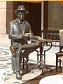 Fernando Pessoa Monument, Café A Brasileira