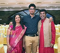 P. Sheshadri, with wife and son P. Sheshadri family.jpg