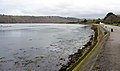 Le quai du port du Passage en Dinéault et l'Aulne maritime vue vers l'amont.