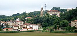 Gezicht op Châteauneuf-de-Galaure