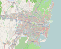 Mapa konturowa Sydney, na dole nieco na prawo znajduje się punkt z opisem „Zatoka Botaniczna”