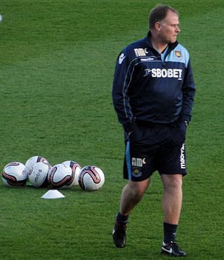 <span class="mw-page-title-main">Neil McDonald (footballer)</span> English footballer (born 1965)