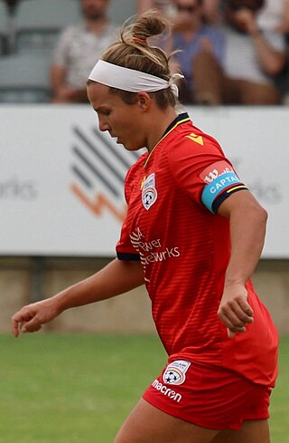 <span class="mw-page-title-main">Amber Brooks</span> American soccer player (born 1991)