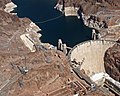 Hooverdammen og Lake Mead på Coloradelven, på grensen mellom Nevada og Arizona.