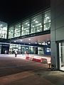 Strefa airside przy nowej, wschodniej części terminalu. Widoczna jedna z trzech wież z rękawami.