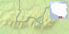 Mapa konturowa Tatr, blisko centrum na dole znajduje się punkt z opisem „Szczerbina nad Wrotami”