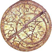 一個16世紀的星盤，附有尺規和裝飾著“鬱金香”花紋