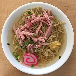 <span class="mw-page-title-main">Saimin</span> Hawaiian noodle dish