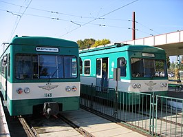 Een HÉV-treinstel op het station van Szentendre