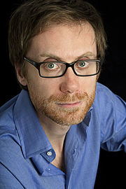 Stephen Merchant prête sa voix à Wheatley en version originale.