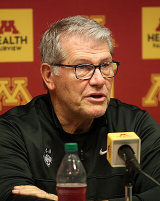 <span class="mw-page-title-main">Geno Auriemma</span> Italian-born American womens basketball coach