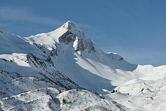 Blick vum Fueß vum Zafernhorn z Fontanella-Faschina uf dr hegscht Bärg vum Breagazerwaldgebirg, s Glatthorn (2.133 m ü. A.)