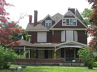 <span class="mw-page-title-main">Walter Field House</span> Historic house in Ohio, United States