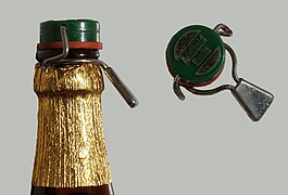 Flip-top seal used for crown cork bottles