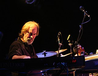 <span class="mw-page-title-main">Bill Payne</span> American pianist (born 1949)