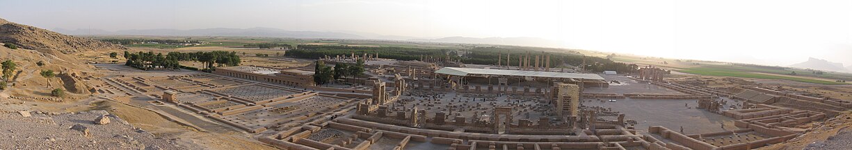 Panoramabillede over Persepolis (Øst-Vest).