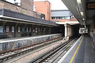 <span class="mw-page-title-main">Surrey Quays railway station</span> London Overground station