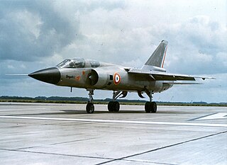 <span class="mw-page-title-main">Dassault Mirage F2</span> French prototype attack/fighter aircraft