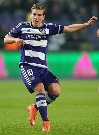 <span class="mw-page-title-main">Dennis Praet</span> Belgian footballer (born 1994)