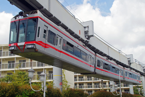 江の島線を走行する5000系電車 （2015年1月 湘南深沢駅 - 西鎌倉駅間）