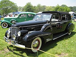 Cadillac V16 Landaulet (1940)