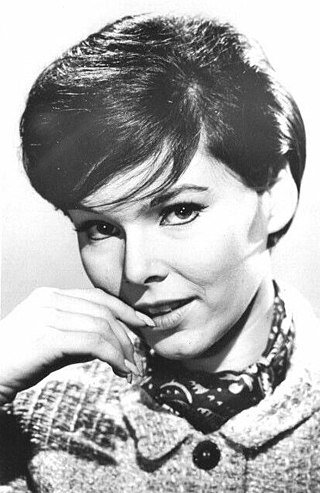 <span class="mw-page-title-main">Yvonne Craig</span> American actress (1937–2015)