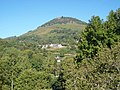 Vue du village de Gaudent depuis Gembrie, le pic de Cau et la chapelle Notre-Dame du Plan d'Ilheu.