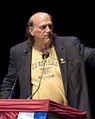 Jesse Ventura, gouverneur du Minnesota de 1999 à 2003[72],[73]. Il s'était présenté pour la nomination du Parti libertarien avant de se retirer, laissant le champ libre à Gary Johnson.