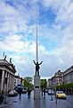 O'Connell Street etorbidea, The Spire orratza eta James Larkinen estatua.