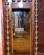 Palliyarai mirror of Swamithope pathi.jpg