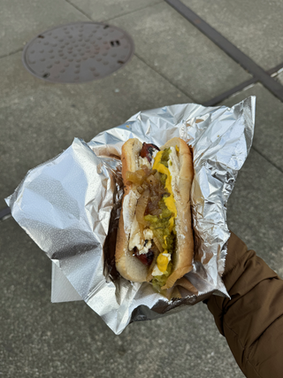 <span class="mw-page-title-main">Seattle-style hot dog</span> Hot dog served in a bun slathered with cream cheese