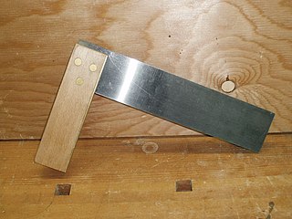 <span class="mw-page-title-main">Try square</span> Woodworking tool used for marking and checking 90° angles