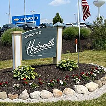 Hudsonvillewelcomesign.jpg